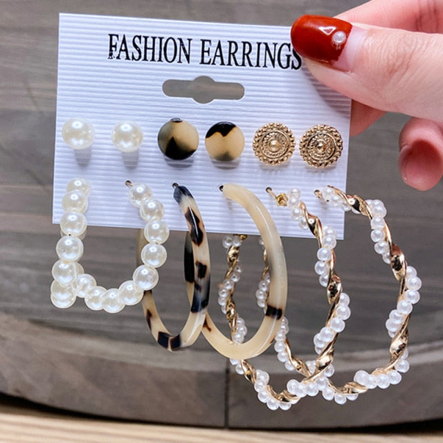 NandE Pearl Earrings Set