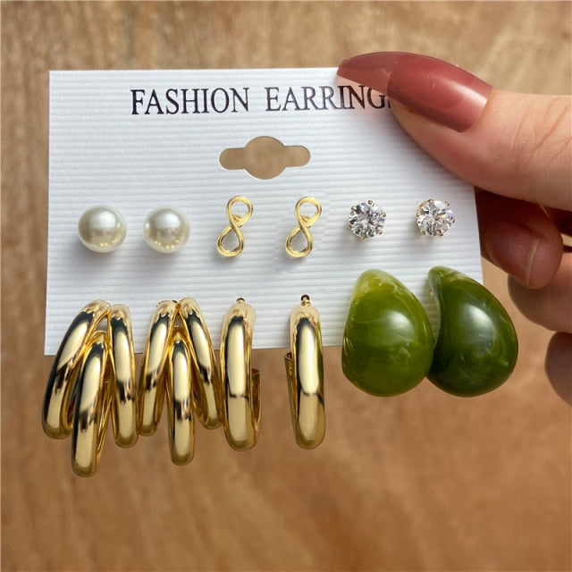 NandE Pearl Earrings Set